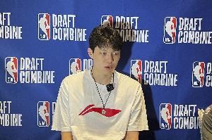 ?孔德昕：杨瀚森在参加选秀大会前 还有球队要对其面对面考察
