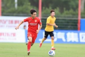 中乙联赛第18轮，海港富盛经开队2比2湖北青年星队